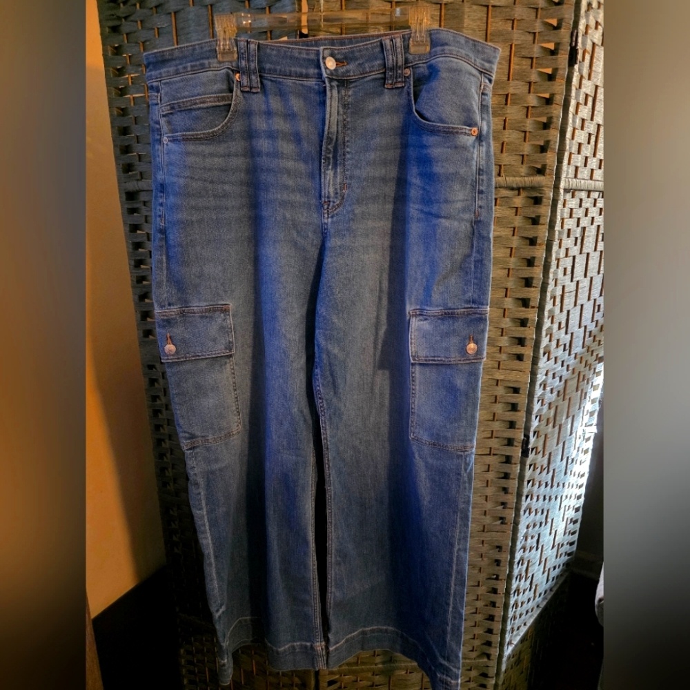 American Eagle Super High-Rise Baggy Wide Leg